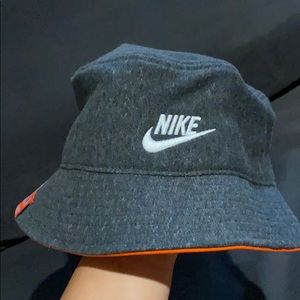 Nike Women’s Bucket Hat